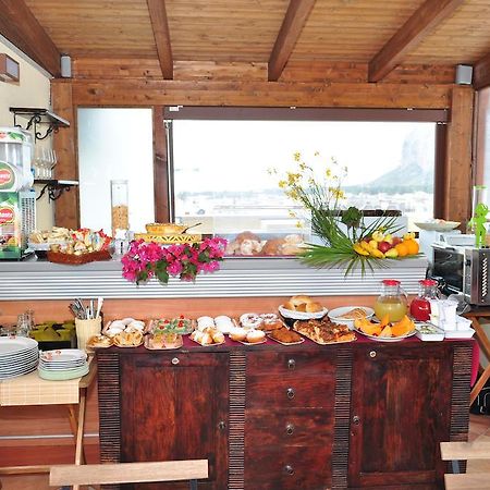 Rooms And Breakfast Zefiro San Vito Lo Capo Ngoại thất bức ảnh