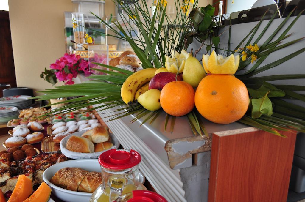 Rooms And Breakfast Zefiro San Vito Lo Capo Ngoại thất bức ảnh