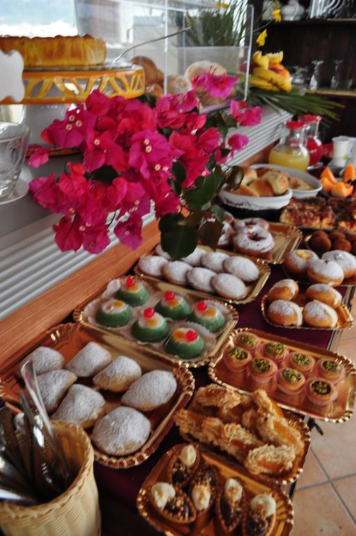 Rooms And Breakfast Zefiro San Vito Lo Capo Ngoại thất bức ảnh